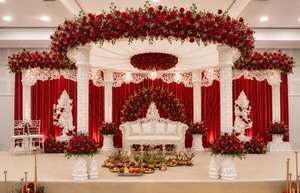 Tremendous Trio Pillar Mandap Nouvelle Arrivée Léger Taille Personnalisée Décoration de Mariage Indienne Hindoue de Luxe pour Intérieur en Fibre de Verre - Product Image 2