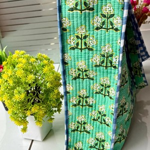 Sac fourre-tout en coton pour femme avec ouverture supérieure, design épuré et intemporel, idéal pour un usage quotidien et les voyages, parfait pour les trajets matinaux et les sorties du soir - Product Image 4