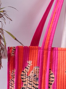 Elegante Bolso de Hombro Acolchado de Algodón Estampado, Perfecto para Bodas, Fiestas y Uso Diario - Product Image 2