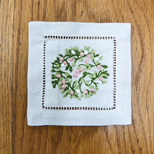 Custom Machine-Embroidered Eco-Friendly Linen Durable Reusable Square 15x15cm Cocktail Napkins for B2B & Hospitality - Product Image 6