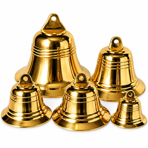 Campana Triple de Latón Hecha a Mano con Mango de Madera Curvado y Acabado Dorado Pulido para Ceremonias Religiosas y Decoración Tradicional - Product Image 5