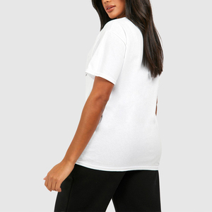 Camiseta Gráfica Blanca Personalizada para Mujer con Estampado de Lazo de Encaje Negro, Manga Corta, Cuello Redondo, Estilo Casual, Fabricante Mayorista - Product Image 2