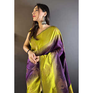 Sari Magenta con Borde Floral, Seda Suave y Tejido Zari, ELITE WEAVES, Ideal para Bodas y Eventos Tradicionales, 0.65g - Product Image 3