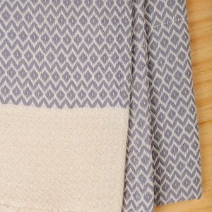 Serviette de Bain Rectangulaire 100% Coton Gaufré à Carreaux, Douce et Moelleuse avec Franges, Compressée, Écologique, Hypoallergénique, Pour Usage Domestique, Lavable en Machine - Product Image 5