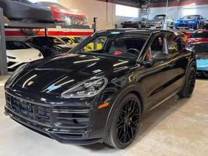 Este es el Cayenne Coupe Turbo GT 4dr AWD 2023 con título limpio - Product Image 6