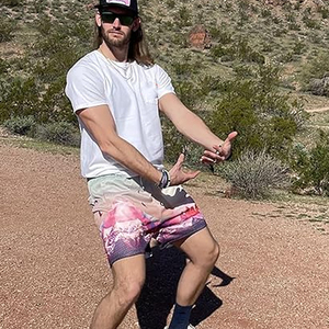 Shorts en maille pour hommes de haute qualité professionnels, design personnalisé, séchage rapide, tendance, 100% polyester, motif de crâne gravé au laser, personnalisé - Product Image 5