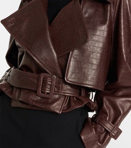 Chaqueta Varsity Corta de Piel de Oveja con Estampado de Cocodrilo Color Borgoña para Mujer, Ecológica, Transpirable, con Cinturón, Estilo de Diseñador de Lujo, para Invierno - Product Image 4