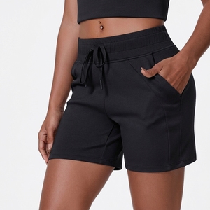 Shorts de surf en polaire pour femme, à ourlet effiloché, taille mi-haute, avec cordon de serrage, coupe droite, décontracté, coupe-vent, écologique, 100% polyester - Product Image 2
