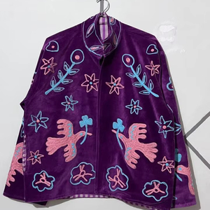 Chaqueta de terciopelo Suzani morada hecha a mano, abrigo bohemio con bordado floral - Product Image 1