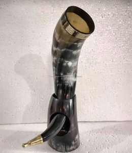Natura Lhorn Corne à boire Viking polie Corne à bière à la mode avec support Artisanat indien écologique - Product Image 2