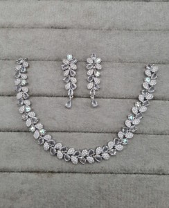 Leaf Vine Collar AD Necklace <b>Set</b> With Dangle Earrings Sparkling Pear Gem Leaf Branch Jewelry <b>Set</b> For Special Occasion Party Wear - Product Image 3