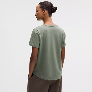 Camiseta de Cuello en V de Algodón Neutral de Alta Calidad, Estilo Hip-Hop Urbano para Mujer Adulta, Camisetas de Cuello en V de Algodón con el Mejor Estampado para Mujer - Product Image 3