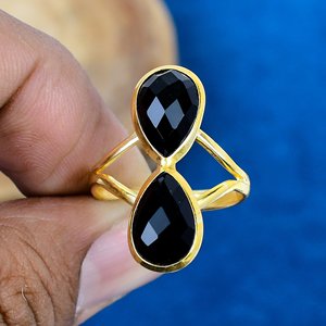 Bague en argent sterling 925 plaqué or 18 carats avec deux pierres en onyx noir naturel de forme poire - Product Image 2