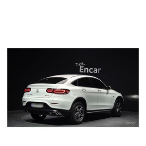 Mercedes-Benz GLC-Class GLC300e 4MATIC Coupé 2023, 10 768 km, Boîte de vitesses automatique, Sièges en cuir, Volant à gauche, Caméra de recul - Product Image 2
