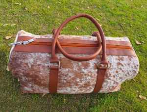 Bolsa de Viaje de Cuero Genuino con Pelo de Vaca, Estilo Vintage, con Cierre de Cremallera, para Fin de Semana o Viajes Cortos LHODB-0130 - Product Image 4