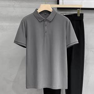 เสื้อเจอร์ซีย์สีพื้นแบบสั่งทำ OEM สำหรับผู้ชาย เสื้อเชิ้ตย้อมสีต้านริ้วรอย ทรงสลิมฟิต แขนสั้น แบรนด์แฟชั่นทันสมัย - Product Image 2