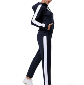 Conjunto Deportivo de Invierno con Bolsillo Tipo Canguro, Sudadera con Capucha y Pantalones Jogger, 100% Algodón, Transpirable y Cómodo, Dos Piezas - Product Image 1