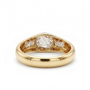Anillo de Sello de Dos Tonos en Oro de 14K y Platino PT950 con Diamante de Laboratorio de 4.50CT Corte Cojín y Piedras Laterales Princesa - Product Image 4