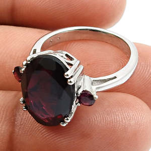 Anillo de Diseño en Plata de Ley 925 con Granate Natural de Corte Ovalado, Joyería Bohemia para Chicas al Precio Más Bajo - Product Image 3