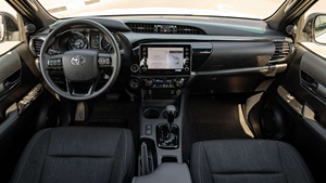 Modelo Popular 2025 HILUX DC ADVENTURE 4.0P AT 4X4 BLANCO LHD - Product Image 4
