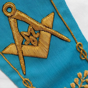 Compas carré Master Sash French Groussier Rite J B Star Moire, broderie à la main au fil de bouillon d'or - Product Image 2