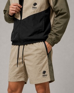 Conjunto corto de chaqueta y pantalones cortos cortavientos para hombre de calidad premium, ligero, transpirable, ropa deportiva informal. - Product Image 5