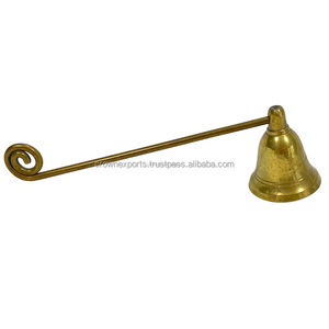 Abatidor de velas chapado en oro tradicional Abatidor de velas de metal hecho a mano Decoración del hogar Abatidor de velas a precio asequible - Product Image 1