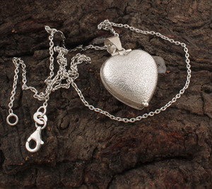 Collier pendentif cœur classique en argent sterling 925, serti vintage, unisexe, chaîne fine, collier d'amour, bijoux d'anniversaire - Product Image 4