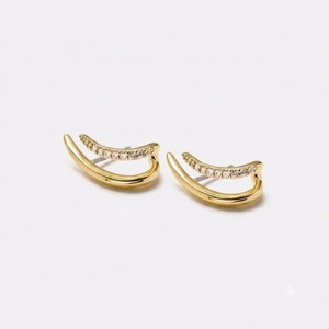 Boucles d'oreilles grimpantes modernes en or rose 14K avec diamants de laboratoire, deux crochets, style statement - Product Image 5