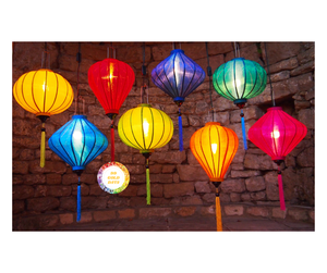 Lanterne traditionnelle artisanale en bambou de soie motifs vibrants peints décor pour les festivals et les célébrations asiatiques - Product Image 4