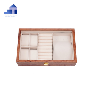 Meilleure Vente : Élégante Boîte à Bijoux Rectangulaire en Bois Simple avec Fermeture à Boucle pour Colliers, Boucles d'Oreilles et Bagues – Fabriquée au Vietnam - Product Image 4