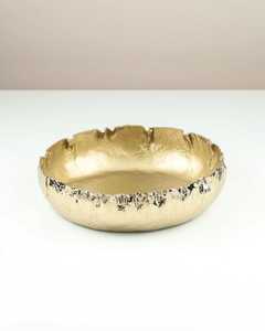 Différents bols en métal doré faits à la main avec un design de bordure en forme de feuille, plat de service moderne pour la présentation des aliments, les cadeaux et la décoration - Product Image 1