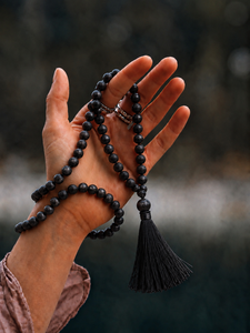 Collier de prière en onyx noir mat avec pompon, bijoux religieux faits à la main, cadeau unisexe - Product Image 1