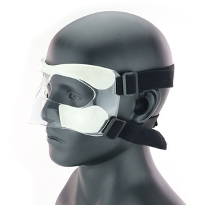 Máscara Deportiva de Bambú con Marco de Acero al Carbono, Ligera, Protectora para Artes Marciales, Ajuste Universal para Todas las Estaciones, Correa Negra Transparente - Product Image 3