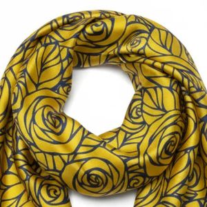 Écharpe florale Sigma Gamma Rho bleu et or, écharpe de sororité grecque, imprimé rose, élégante, légère, accessoire de mode - Product Image 2