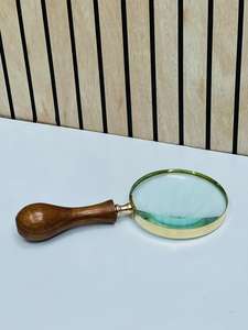 Loupe artisanale durable de 4 pouces en laiton avec poignée ronde en bois - Product Image 6
