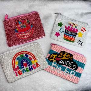 กระเป๋าใส่เหรียญลูกปัดทรงสี่เหลี่ยมทำมือ กระเป๋าเล็กประดับลูกปัดเม็ดเล็ก สำหรับใช้ในชีวิตประจำวัน ราคาดีที่สุด - Product Image 3