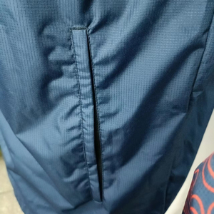 Chaqueta Cortavientos de Alta Calidad para Hombre, Diseño Personalizado al por Mayor, con Línea Roja - Product Image 4