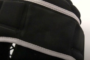 Casque de football américain et de rugby pour homme, coque souple rembourrée en mousse portable pour le patinage et les sports, design personnalisable par sublimation - Product Image 4