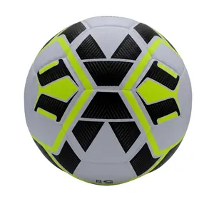 MOZURU Vente en gros de ballons de football de futsal écologiques en PVC pour jeunes, logo personnalisé cousu, taille 5 - Product Image 4
