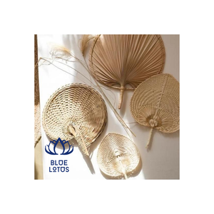 Abanico Decorativo de Palma Popular para Decoración de Mesa de Boda, Diseño Simple y Estética Limpia - Product Image 1