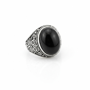 Anillo de cóctel clásico vintage para hombre, chapado en plata 925, con piedra ovalada de laboratorio y diseño floral, engaste de bisel, para uso diario en bodas y fiestas. - Product Image 5