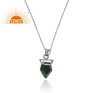 สร้อยคอจี้อัญมณีมรกตสีเงินธรรมชาติผลิตตามสั่งดีไซน์ล่าสุด - Product Image 3