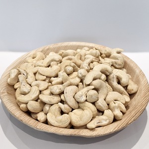 Noix de cajou blanches W240 d'origine vietnamienne de haute qualité, certifiées Halal, pour l'exportation en gros et la production de confiseries et de snacks - Product Image 3