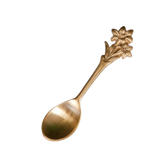 Cuchara de Postre y Té con Diseño de Estrella y Mango de Latón Chapado en Oro para Vajilla de Cocina y Mesa de Comedor - Product Image 4