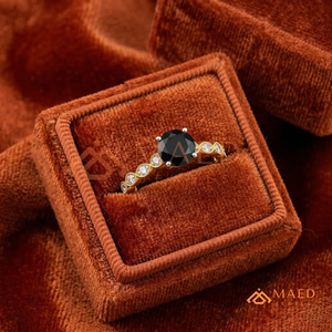 Anillo de compromiso vintage de oro de 2 quilates con moissanita negra de corte brillante redondo, con tallo milgrain, estilo Art Deco, para mujer. - Product Image 2