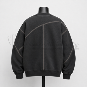 Sudadera Personalizada para Hombre, Color Gris Carbón, Cuello Redondo, Detalle de Costuras en Contraste, Sudadera de Forro Polar, Estilo Urbano - Product Image 2