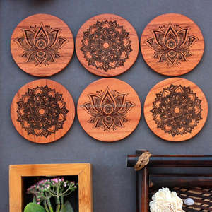 Posavasos de madera personalizados hechos a mano para decoración del hogar y regalos - Product Image 1