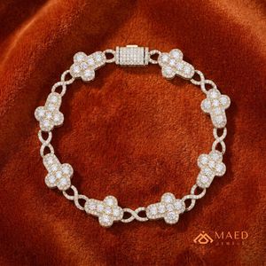 กำไลข้อมือโมอิสซาไนต์ชุบทอง 18K เครื่องประดับแฟชั่น กำไลแบบ Cuban Link สำหรับผู้หญิงผู้ชาย ของขวัญสุดหรู เครื่องประดับคุณภาพ นิวยอร์กซิตี้ นิวยอร์ก - Product Image 3