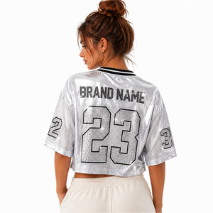 Jersey Deportivo Corto Metálico Plateado Y2K con Número de Equipo Personalizado y Pedrería Brillante de Gran Tamaño para Fútbol Americano - ¡Venta Caliente! - Product Image 3